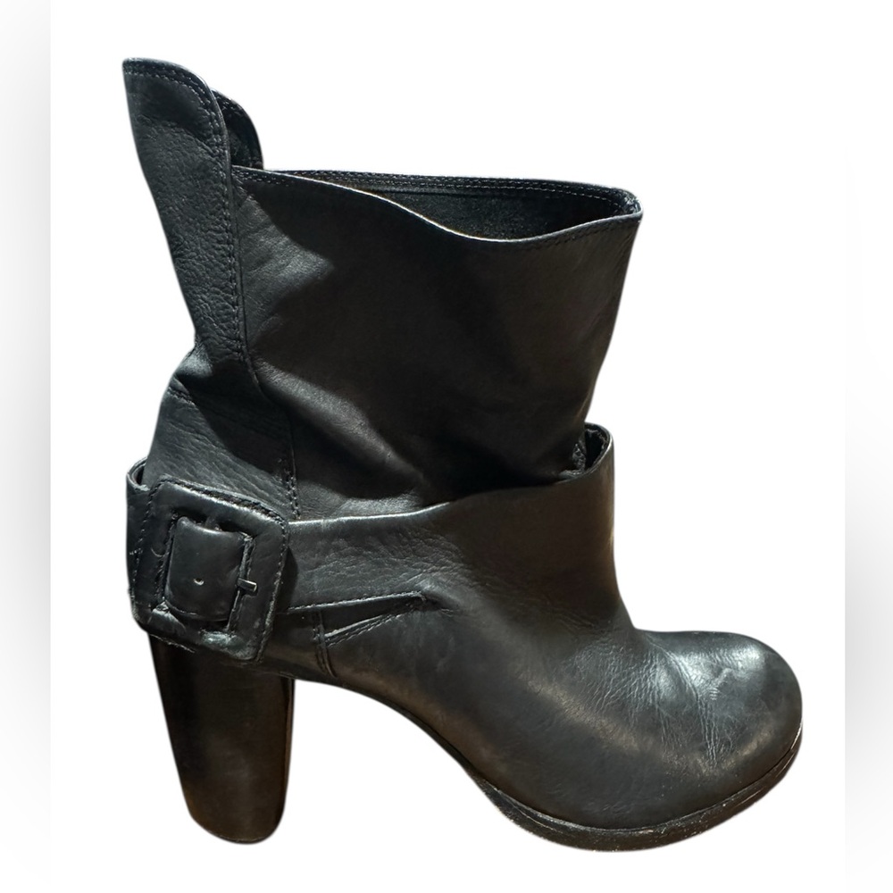 Vero Cuoio Black Leather Heeled Boots